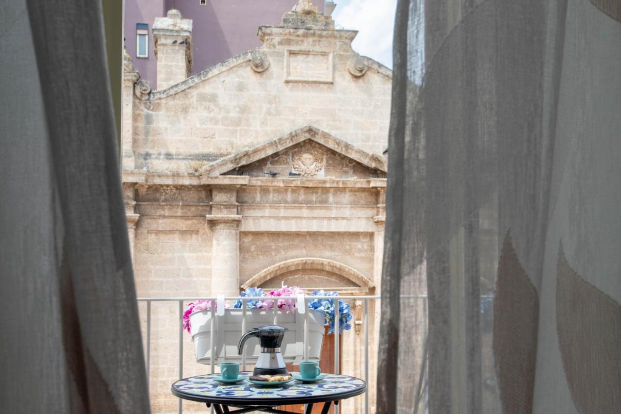 הוילה מונופולי La Finestra Su Santa Lucia מראה חיצוני תמונה