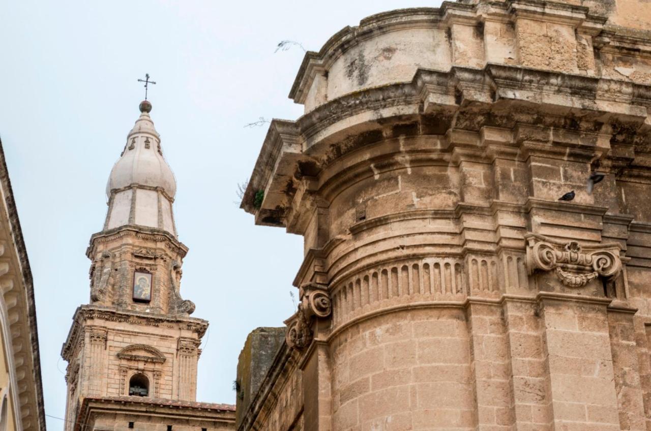 הוילה מונופולי La Finestra Su Santa Lucia מראה חיצוני תמונה